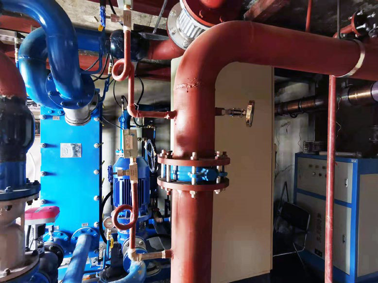 Step 1: Installing impulse bands on water pipe at Century Jiayuan