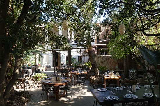 Bistro 19 Restaurant